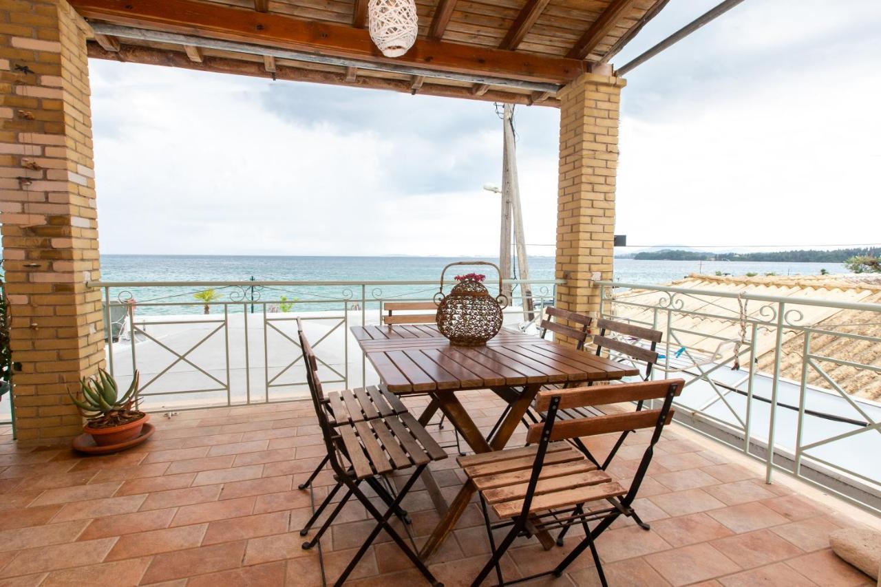 Seaview Stone Apartment In Ipsos Beach المظهر الخارجي الصورة
